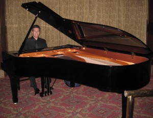 Arnie Abram Pianist