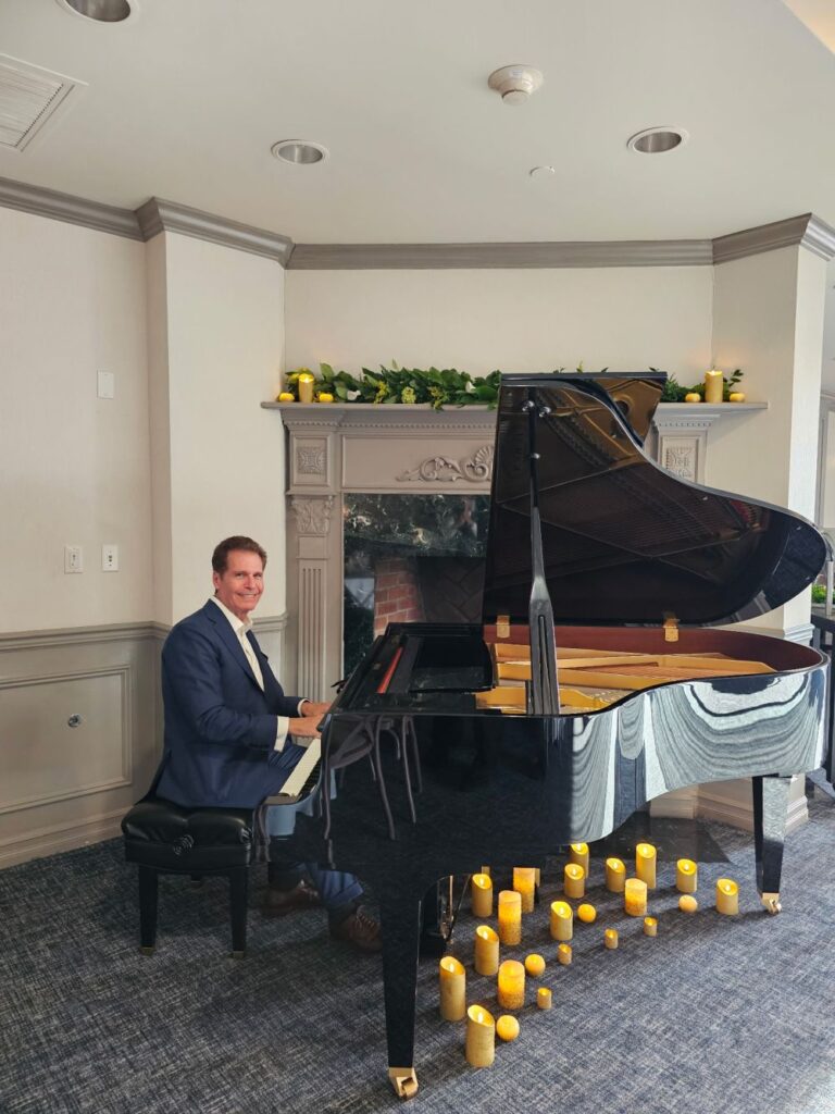 New Jersey pianist Arnie Abrams at the Chestnut Room at the Crystal Springs Resort in Hamburg NJ